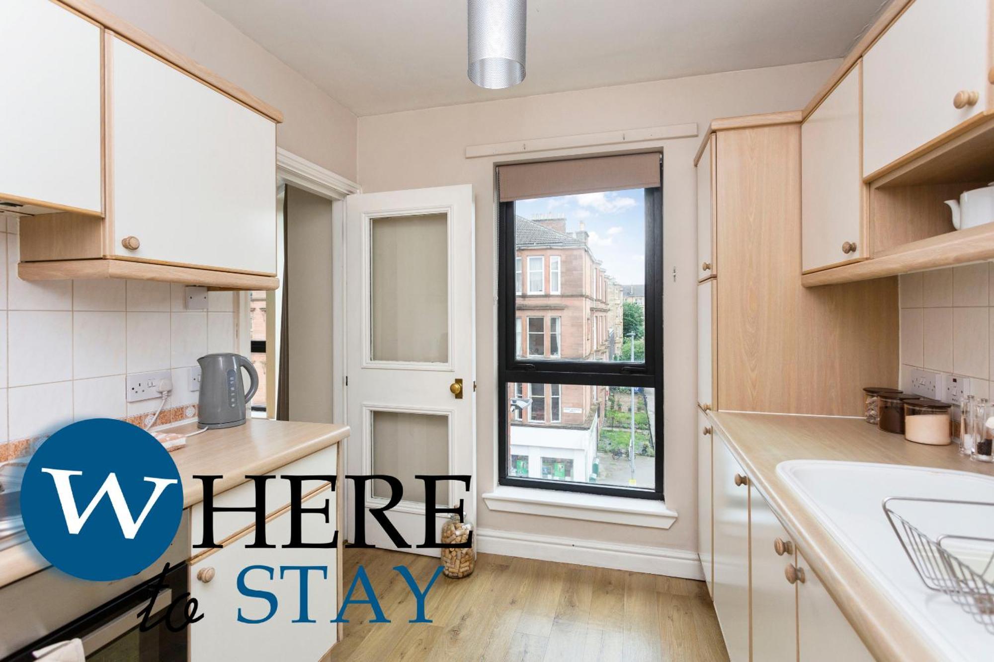 Bright 1 Bedroom Apartment-Private Parking Glasgow Exterior photo